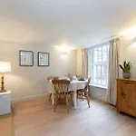 Cosy & Peaceful Self Contained Home In Montpellier