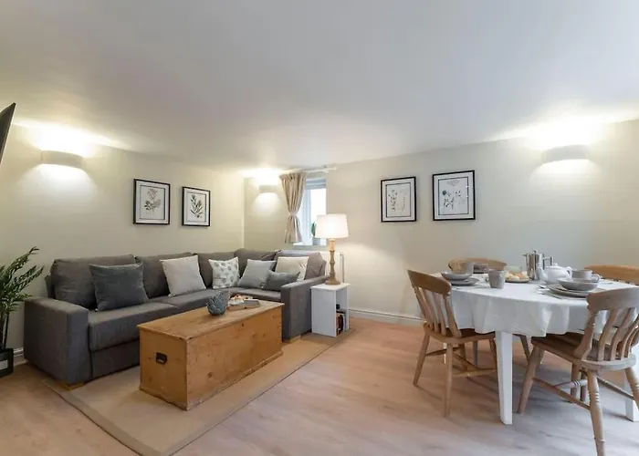 Cosy & Peaceful Self Contained Home In Montpellier