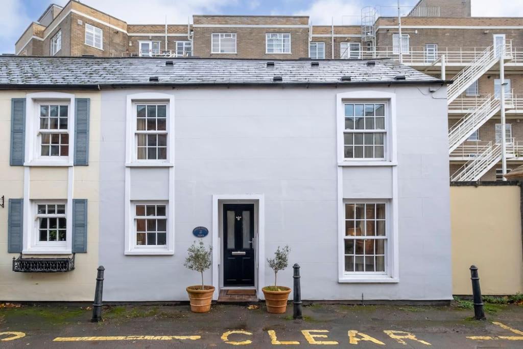 Cosy & Peaceful Self Contained In Montpellier Cheltenham